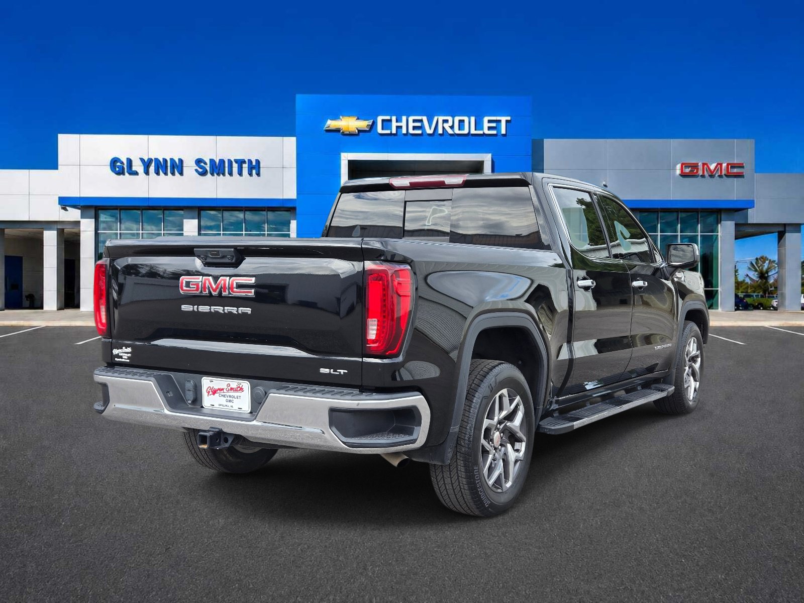 Used 2023 GMC Sierra 1500 SLT RWD image 7