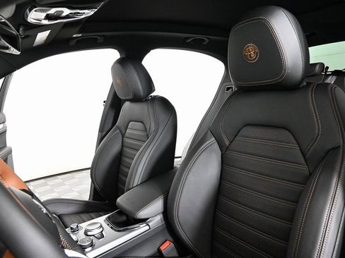 New 2025 Alfa Romeo Stelvio Sprint image 2