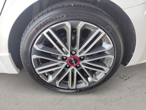 Used 2023 Kia Forte GT w/ GT2 Package image 9