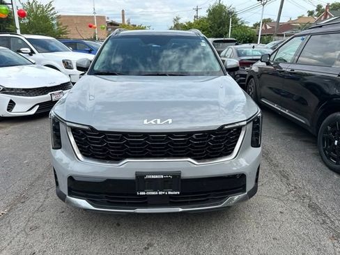 Used 2024 Kia Sorento S w/ Panoramic Sunroof Package FWD image 2
