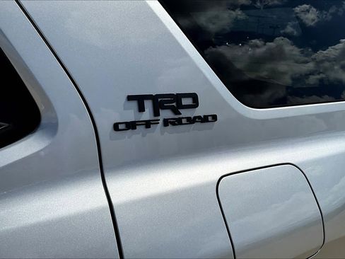 New 2026 Toyota 4Runner TRD Off-Road Premium AWD/4WD image 18