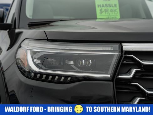 Certified 2025 Ford Explorer Platinum w/ Ultimate Package image 15