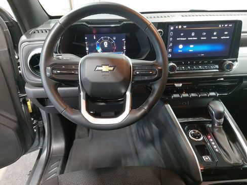 Used 2023 Chevrolet Colorado LT w/ LT Convenience Package II AWD/4WD image 15