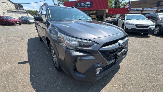 Used 2023 Subaru Outback Premium AWD/4WD image 3