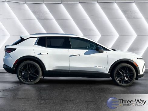 New 2026 Chevrolet Equinox EV LT w/ LPO, Blackout Package FWD image 6