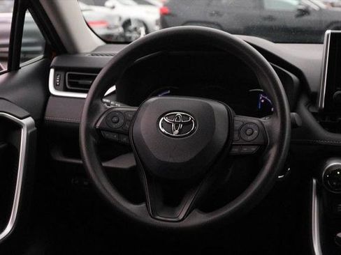 Certified 2025 Toyota RAV4 XLE image 23