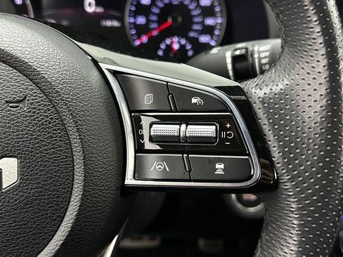 Used 2024 Kia Forte GT-Line image 19