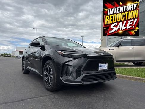 Used 2023 Toyota bZ4X AWD image 10