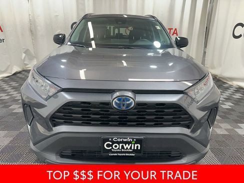 Used 2022 Toyota RAV4 LE image 2