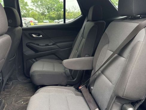 Used 2023 Chevrolet Traverse LT w/ Rear Camera Mirror Package AWD/4WD image 11