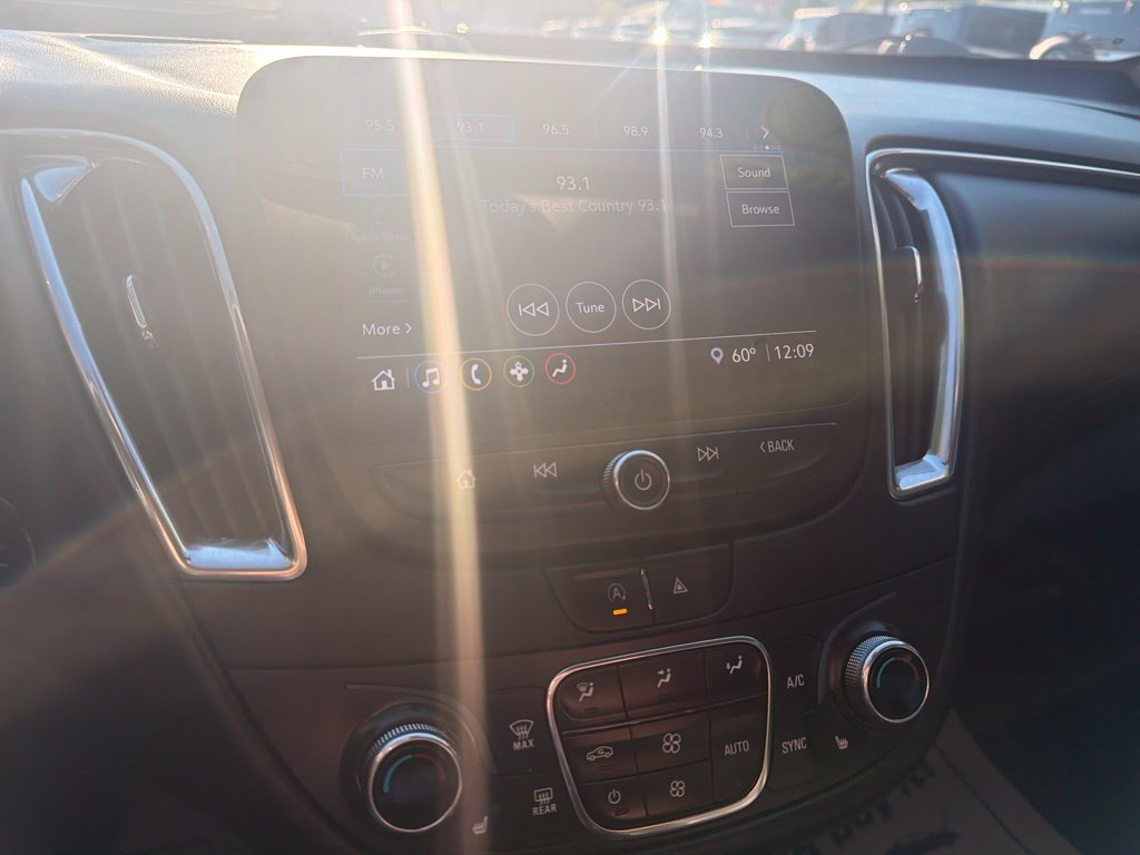 Used 2021 Chevrolet Malibu LT w/ Leather Package FWD image 21
