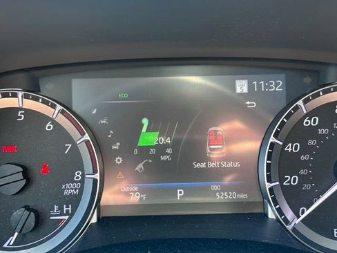 Used 2023 Toyota Highlander XLE AWD/4WD image 13