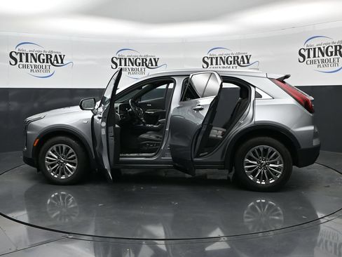 Used 2025 Cadillac XT4 Premium Luxury FWD image 37