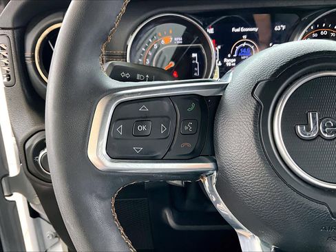 Used 2023 Jeep Wrangler Unlimited Sahara image 21