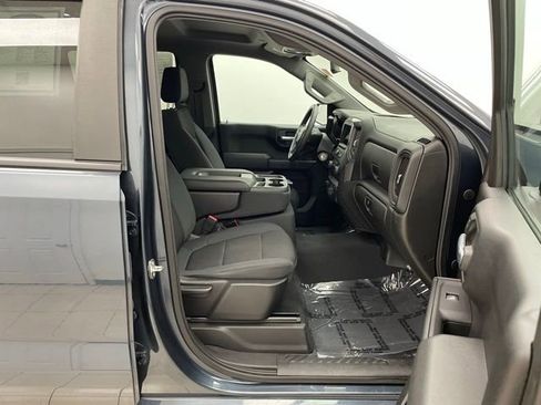 Used 2019 Chevrolet Silverado 1500 Custom w/ Custom Value Package AWD/4WD image 14