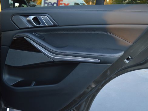 Certified 2025 BMW X5 xDrive40i w/ Premium Package image 31