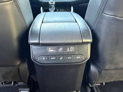 Used 2025 Toyota Highlander XSE AWD/4WD image 24