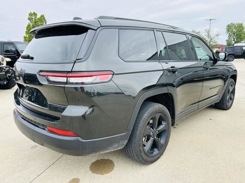 Used 2022 Jeep Grand Cherokee L Limited w/ Black Appearance Package AWD/4WD image 42
