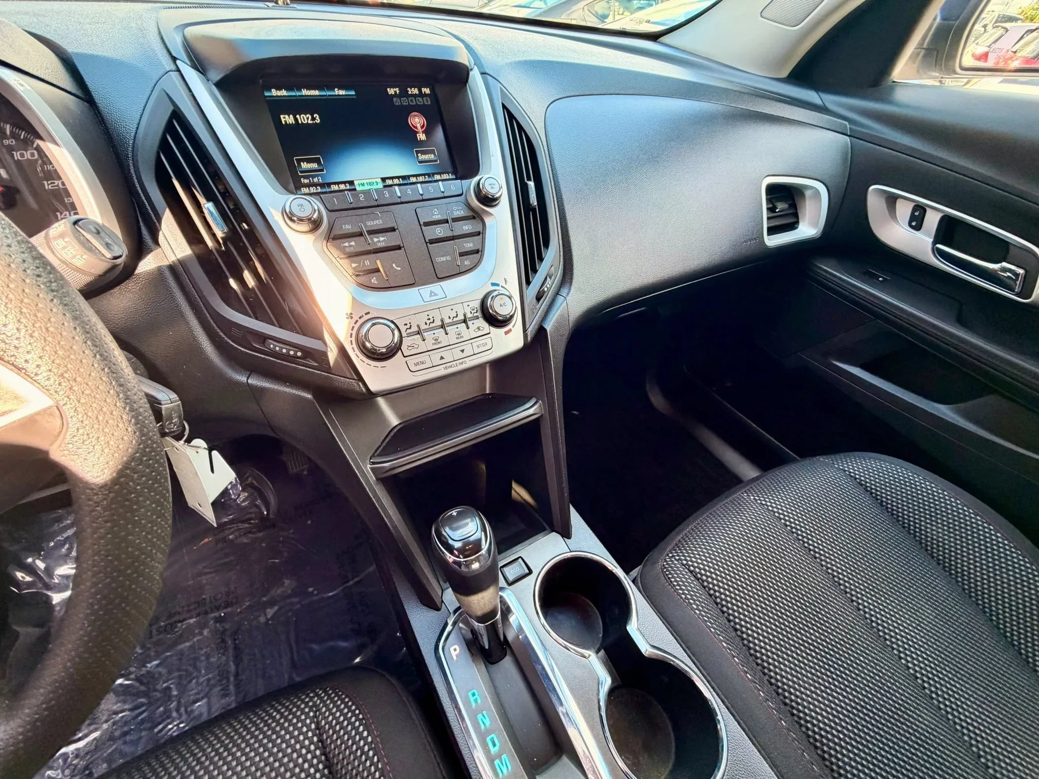 Used 2017 Chevrolet Equinox LT AWD/4WD image 12