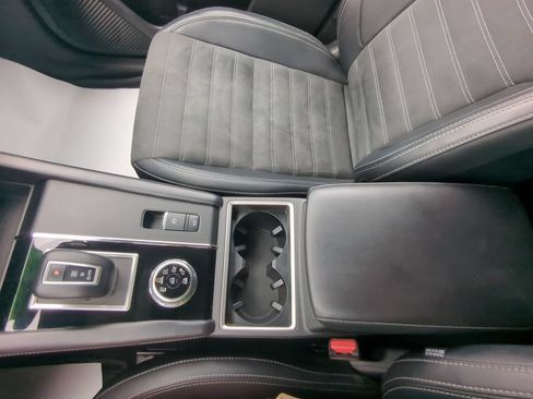 Used 2024 Mitsubishi Outlander Ralliart AWD/4WD image 22