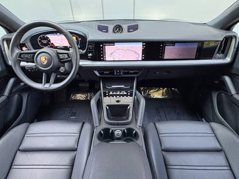 Used 2024 Porsche Cayenne Coupe AWD/4WD image 13