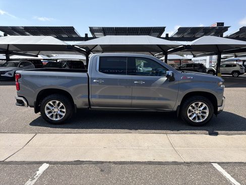 Used 2021 Chevrolet Silverado 1500 LTZ w/ LTZ Premium Package AWD/4WD image 6