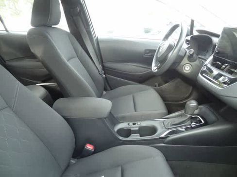 Used 2023 Toyota Corolla LE image 12