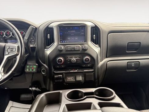 Used 2022 Chevrolet Silverado 2500 LT w/ Convenience Package AWD/4WD image 11