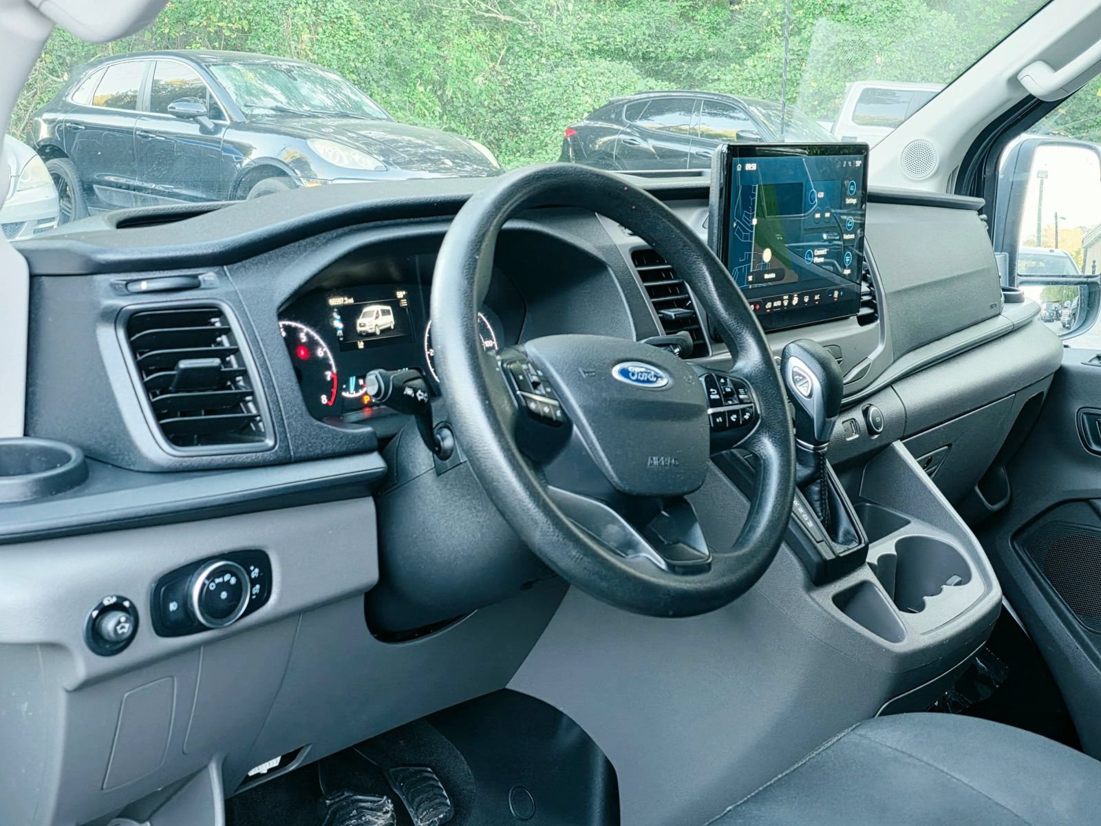 Used 2022 Ford Transit 350 XLT RWD image 12