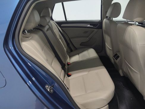 Used 2015 Volkswagen Golf S FWD image 19