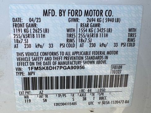 Used 2023 Ford Explorer XLT w/ Equipment Group 202A AWD/4WD image 29