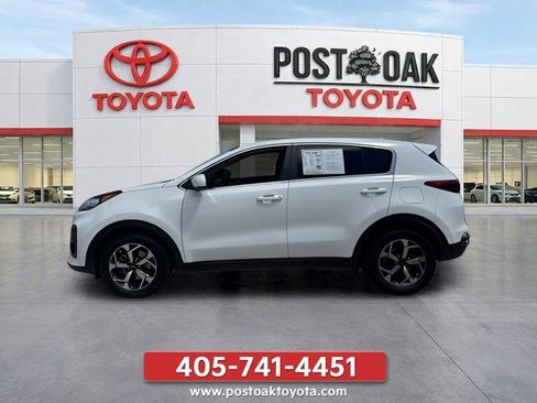 Used 2020 Kia Sportage LX FWD image 4