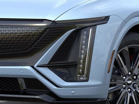 New 2026 Cadillac Lyriq V image 10