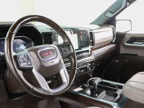 Used 2024 GMC Sierra 1500 SLT w/ SLT Premium Plus Package AWD/4WD image 25
