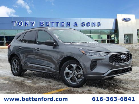 Used 2023 Ford Escape ST-Line w/ Tech Pack #1 image 1