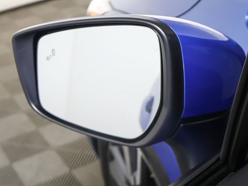 Used 2023 Nissan Versa SV image 28