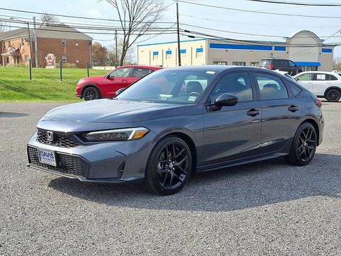 Certified 2025 Honda Civic Sport image 3