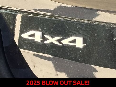 New 2025 Jeep Grand Cherokee L Limited AWD/4WD image 9