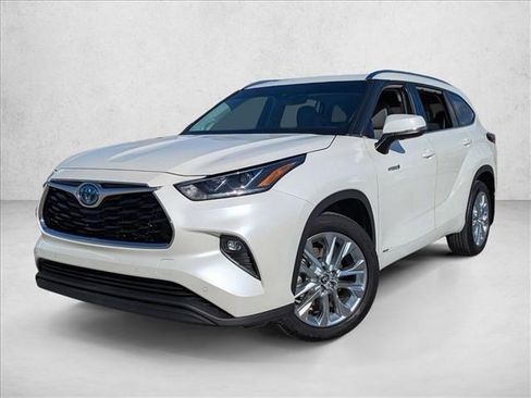 Used 2021 Toyota Highlander Limited image 1