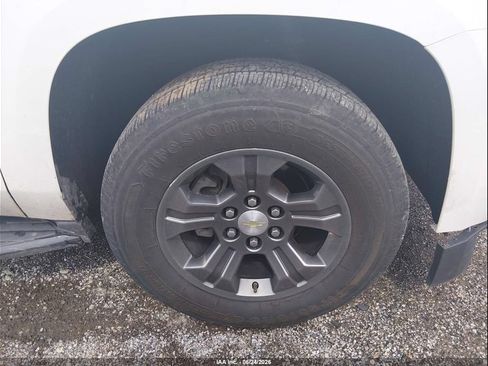 Used 2018 Chevrolet Tahoe LS w/ Skid Plate Package AWD/4WD image 9