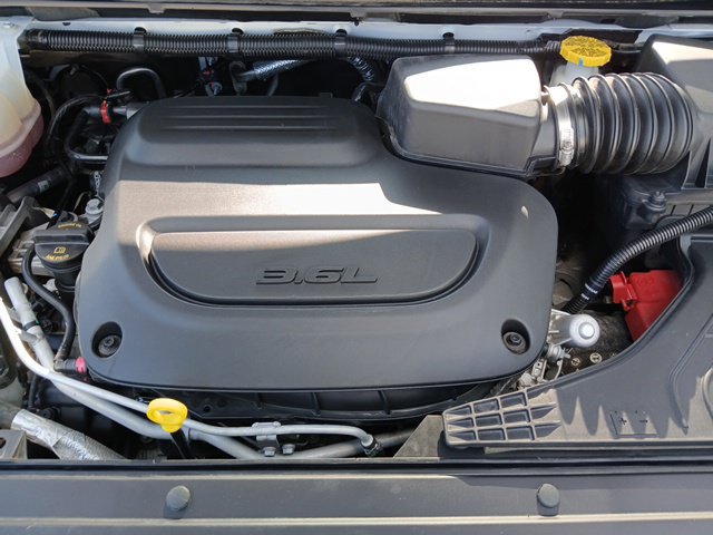 Used 2025 Chrysler Pacifica Limited FWD image 54