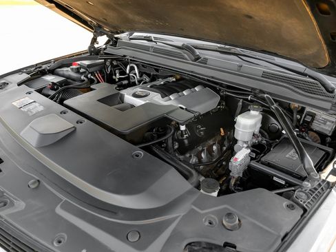 Used 2019 Cadillac Escalade ESV Premium Luxury image 54