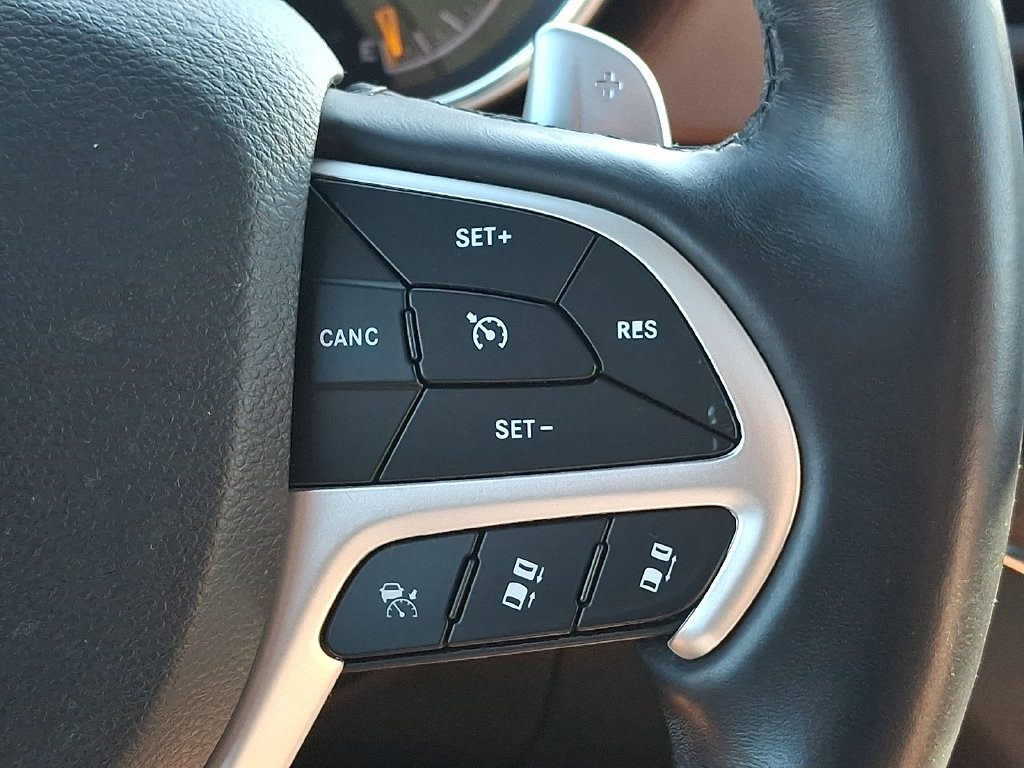 Used 2019 Jeep Grand Cherokee Summit AWD/4WD image 24