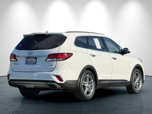 Used 2017 Hyundai Santa Fe SE w/ Cargo Package image 4