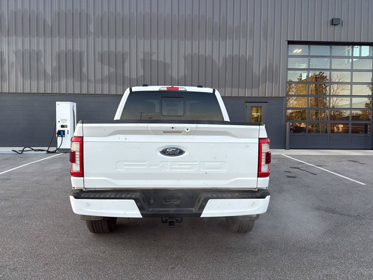 Used 2021 Ford F150 Lariat w/ Equipment Group 502A High AWD/4WD image 4