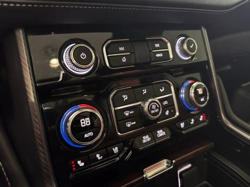 Used 2023 GMC Yukon Denali Ultimate AWD/4WD image 43