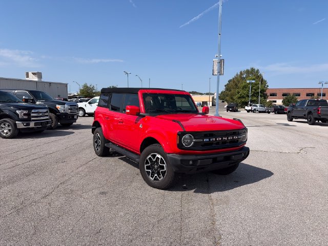 Used 2023 Ford Bronco Outer Banks AWD/4WD image 7