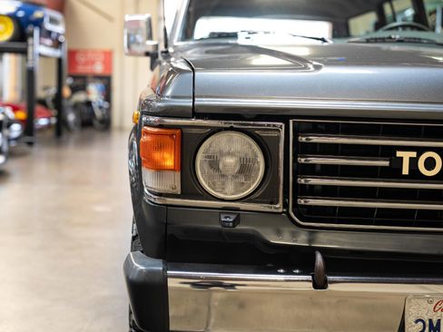 Used 1989 Toyota Land Cruiser image 13