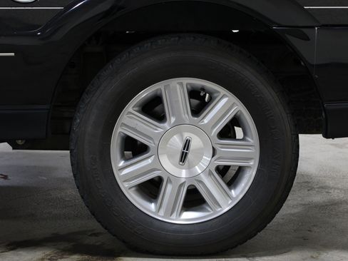 Used 2002 Lincoln Blackwood RWD image 7