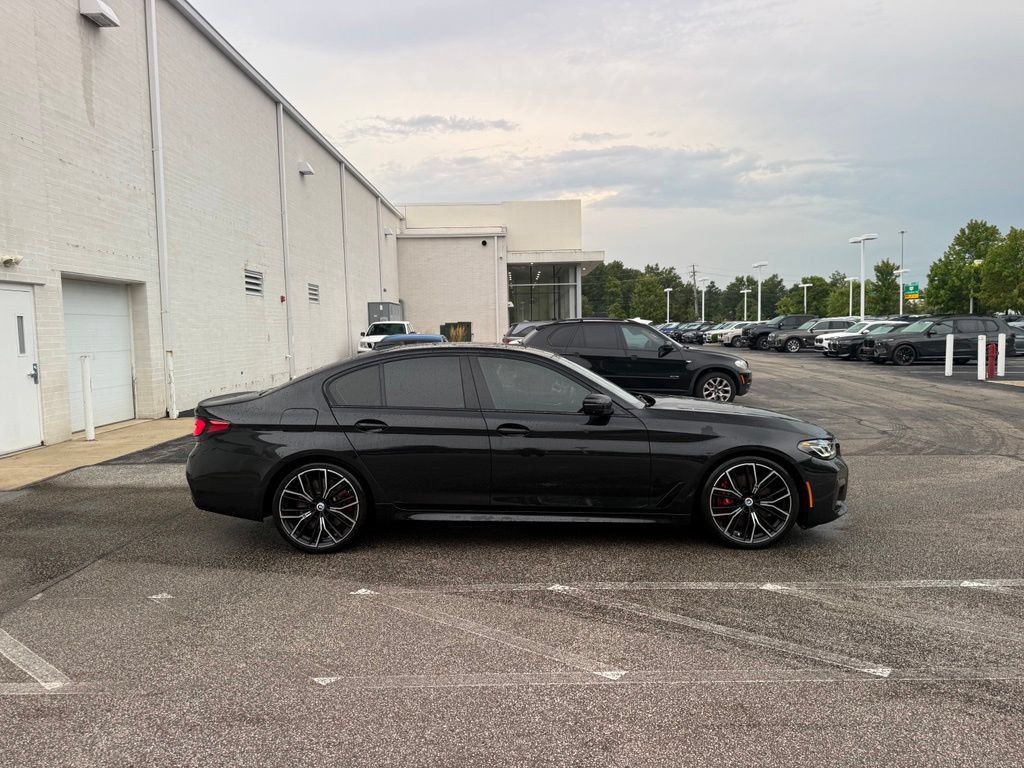 Used 2023 BMW M550i xDrive w/ Dynamic Handling Package AWD/4WD image 8